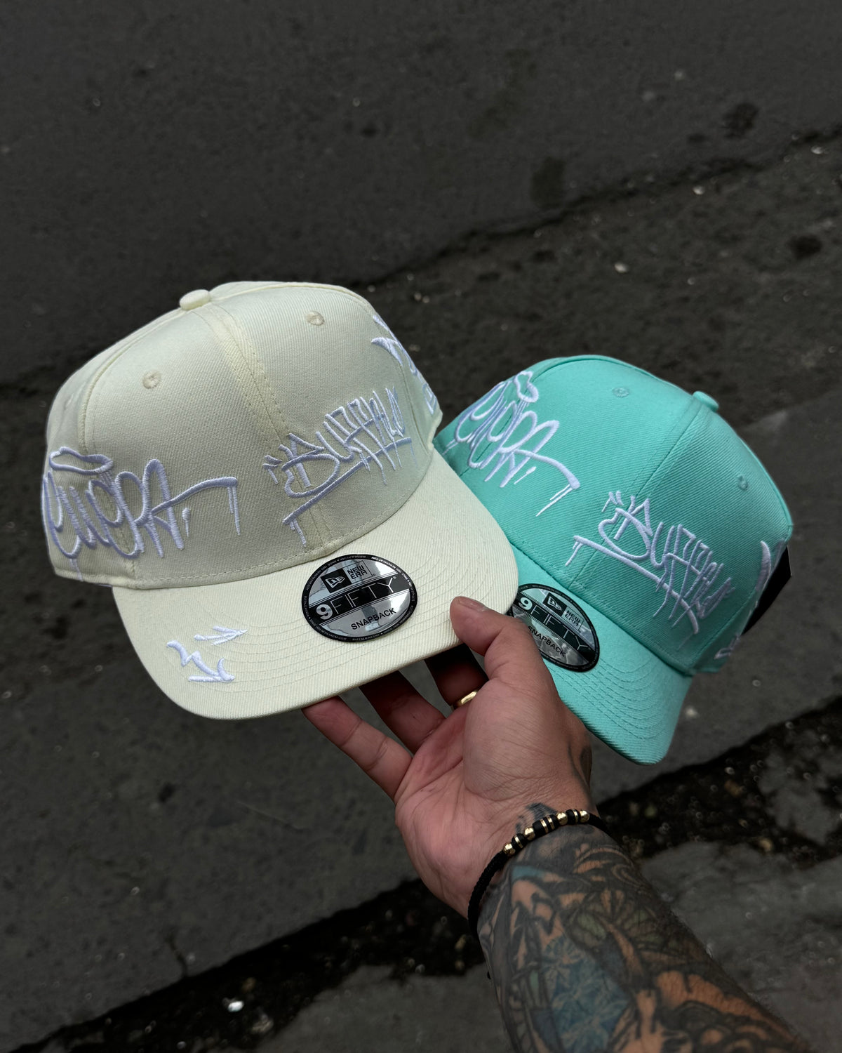 Gorras planas ajustables