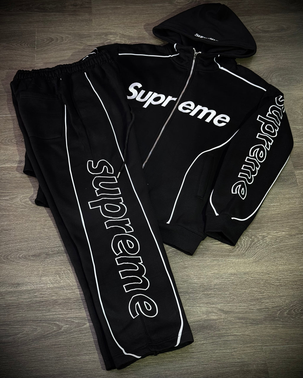 Conjunto supreme negro
